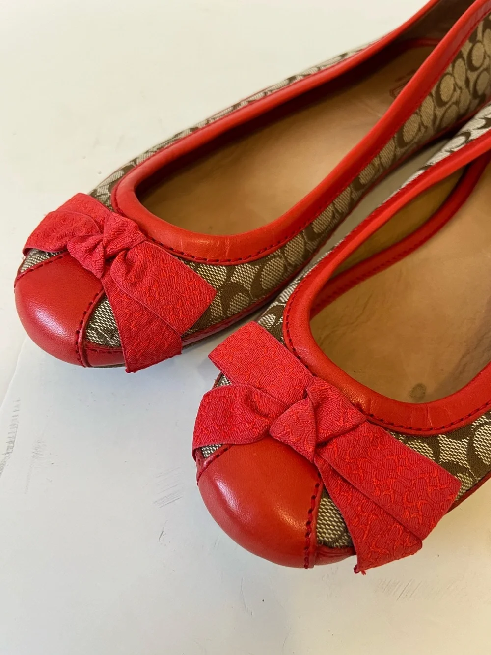Coach Brown Signature Canvas Ballet Flats with Red Trim & Bow size 8.5B